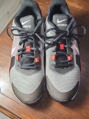 Nike Men’s Air Max Sneakers - Black, Gray & Red Highlights Size 11